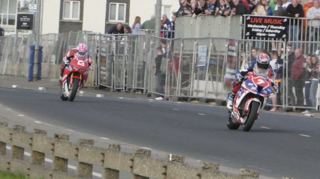 Gary Johnson and Lee Johnston fighting it out on the Superstocks at the 2018 NW2018 (17/05/2018)