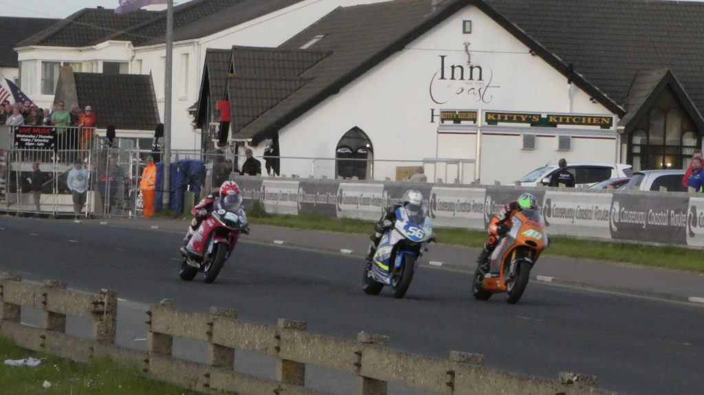 Martin Jessop, Adam McLean and James Cowton battling early on in the Supertwins race - At the 2018 NW2018 (17/05/2018)