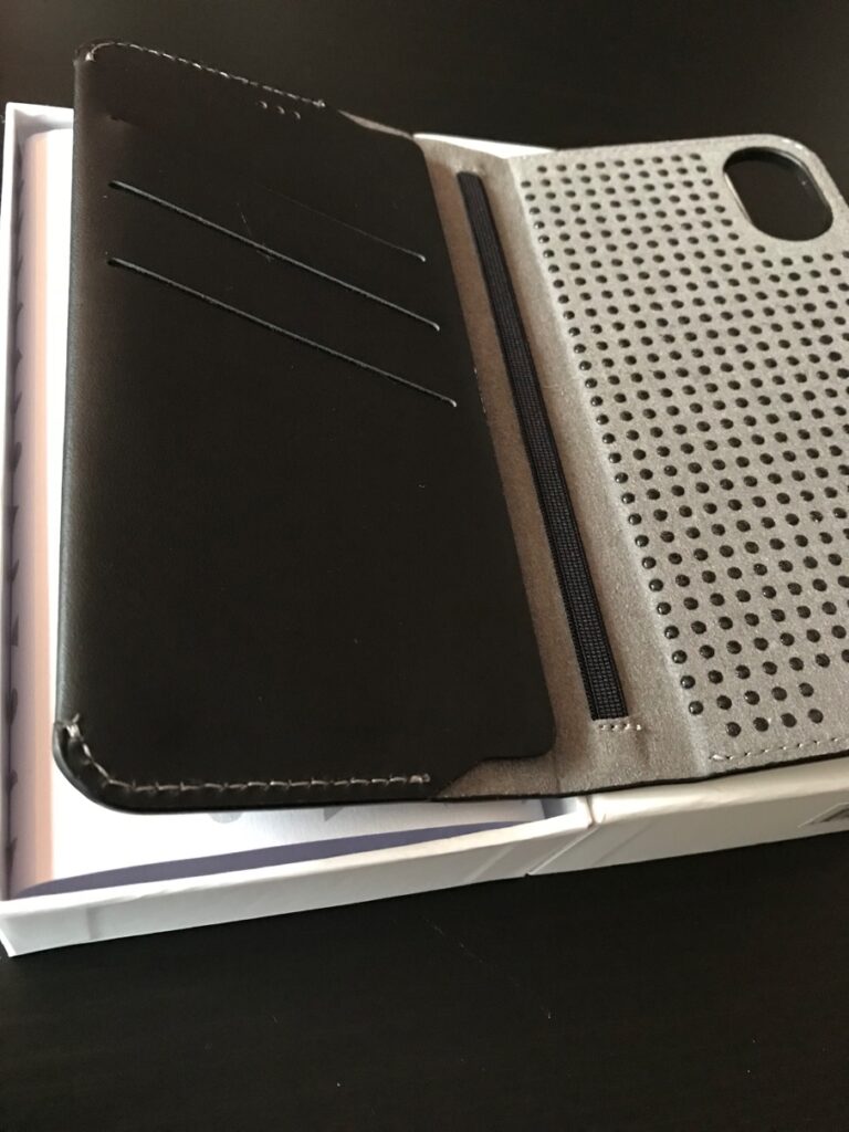 Mous Flip Wallet for iPhone