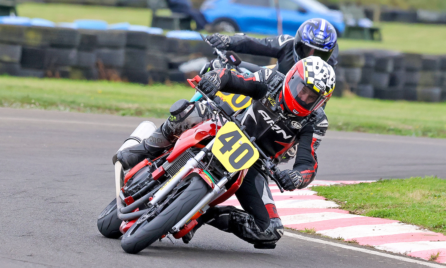 CB500 Hondas, a favourite at mainland events, are now cleared to compete in the LWSS class at MCUI(UC) events and will appear at the Bear Competitions Cookstown 100 Road Races. Pictured: 109-time road race winner Barry Davidson (alongside Philip McCallen and Ray McCullough) tearing up the East Fortune circuit on his CB500 Honda.