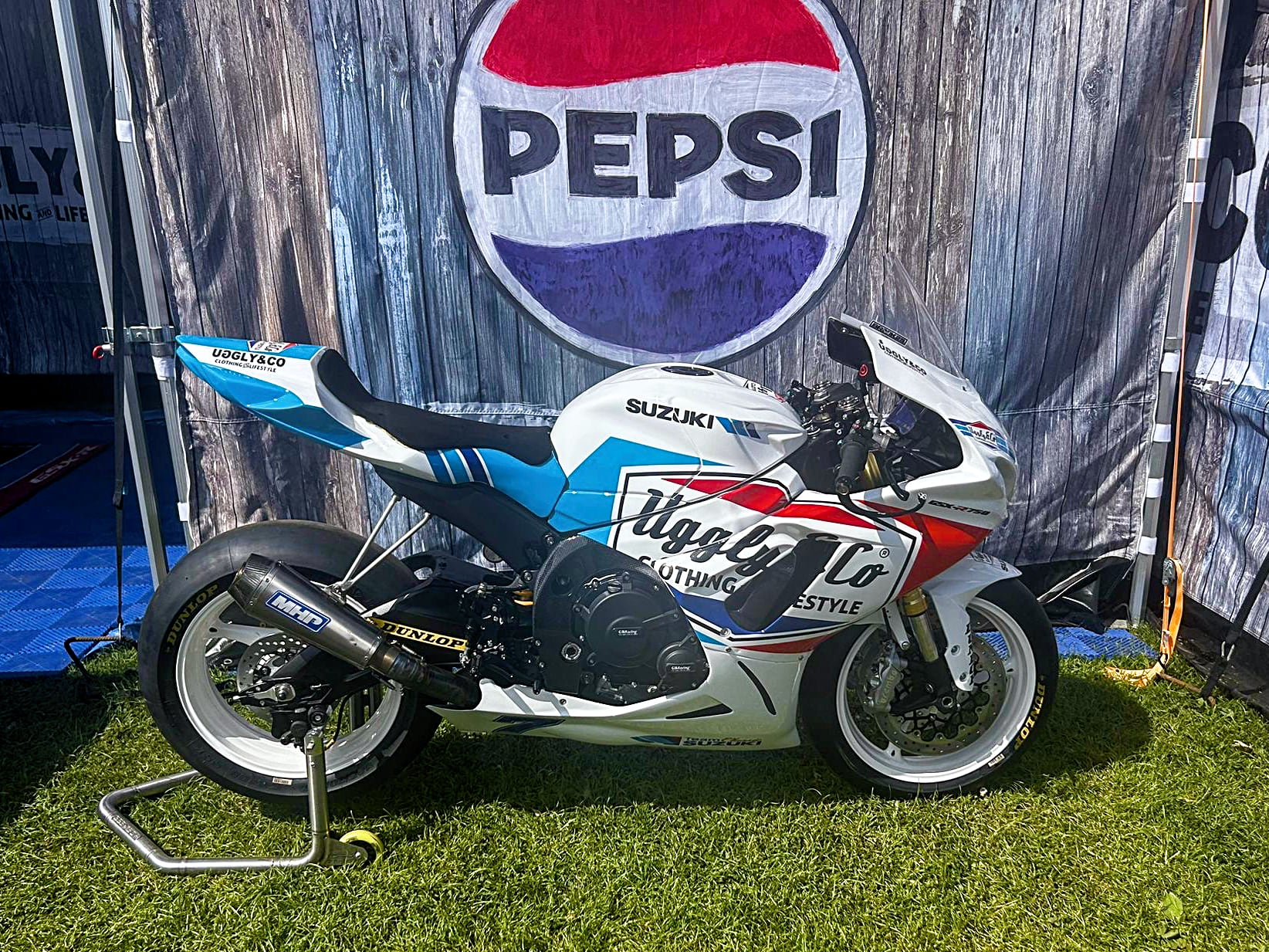 2026JoshBrooksUgglyandCoWEB 2026 TT Races Revised Race Schedule : Josh Brooks Ugly and Co Sportbike 750cc Suzuki
ยฉ2026 Peter Stevenson
